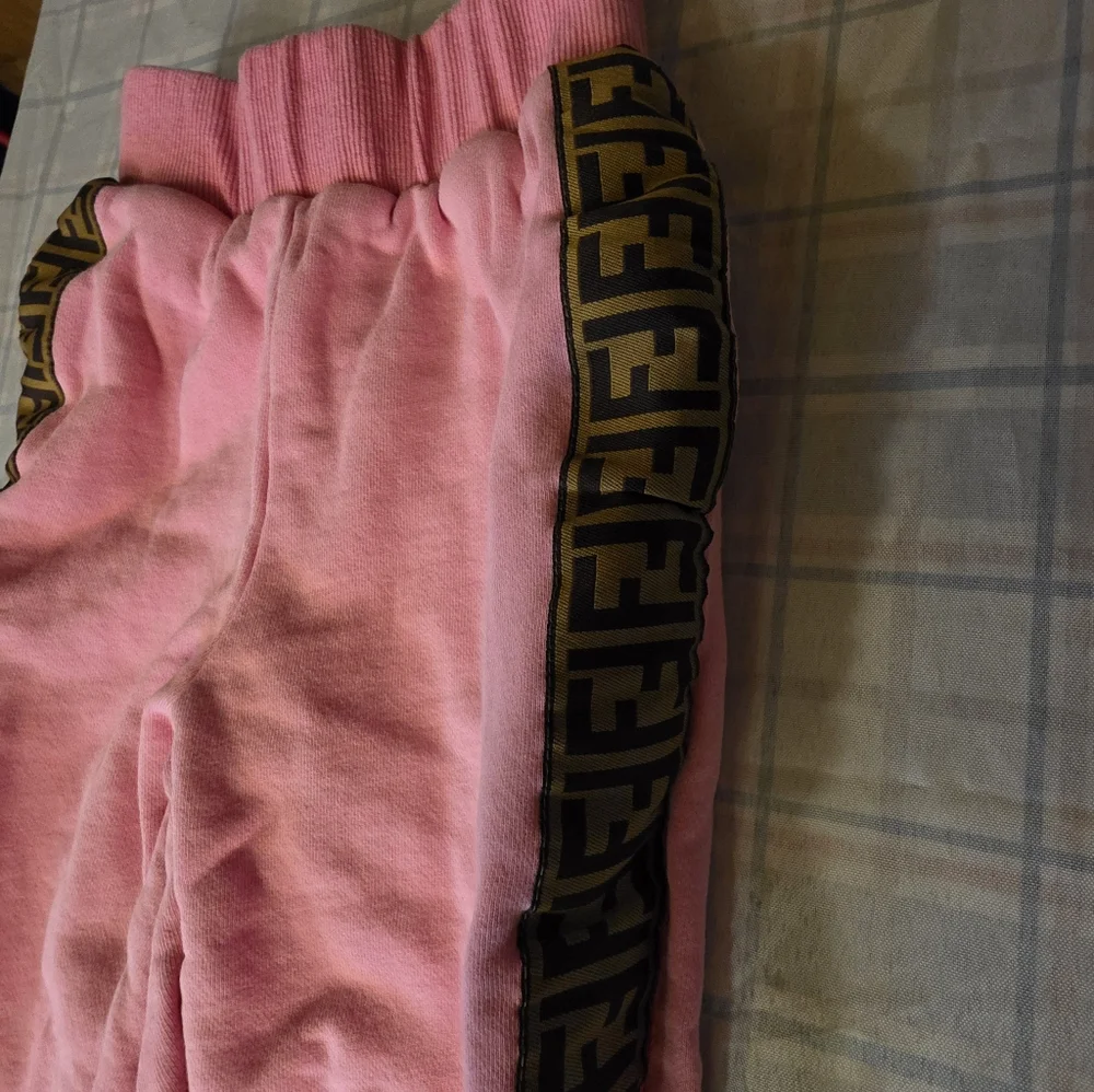 FENDI - Picture 7 of 16